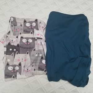 2 pair of Lularoe OS leggings